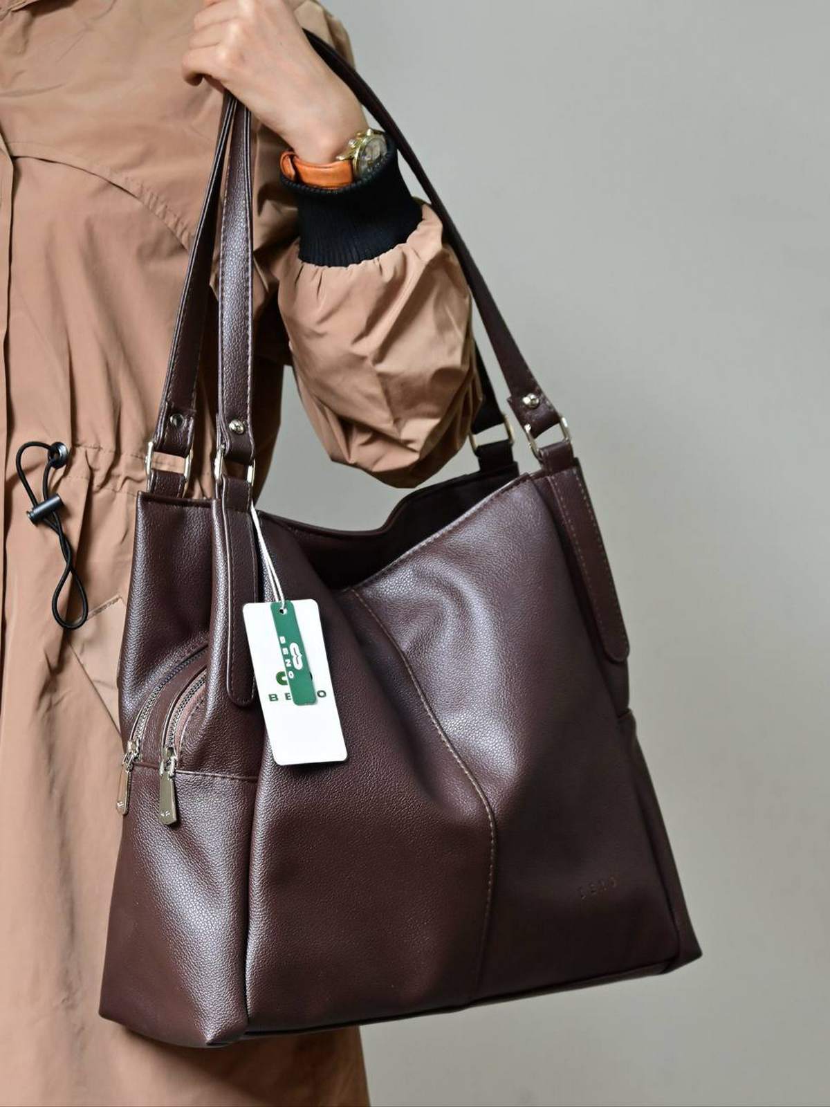 photo_2025-11-16_12-31-51 کیف دوشی زنانه بنو مدل ژیوار کد BENO 4888 - Image 1