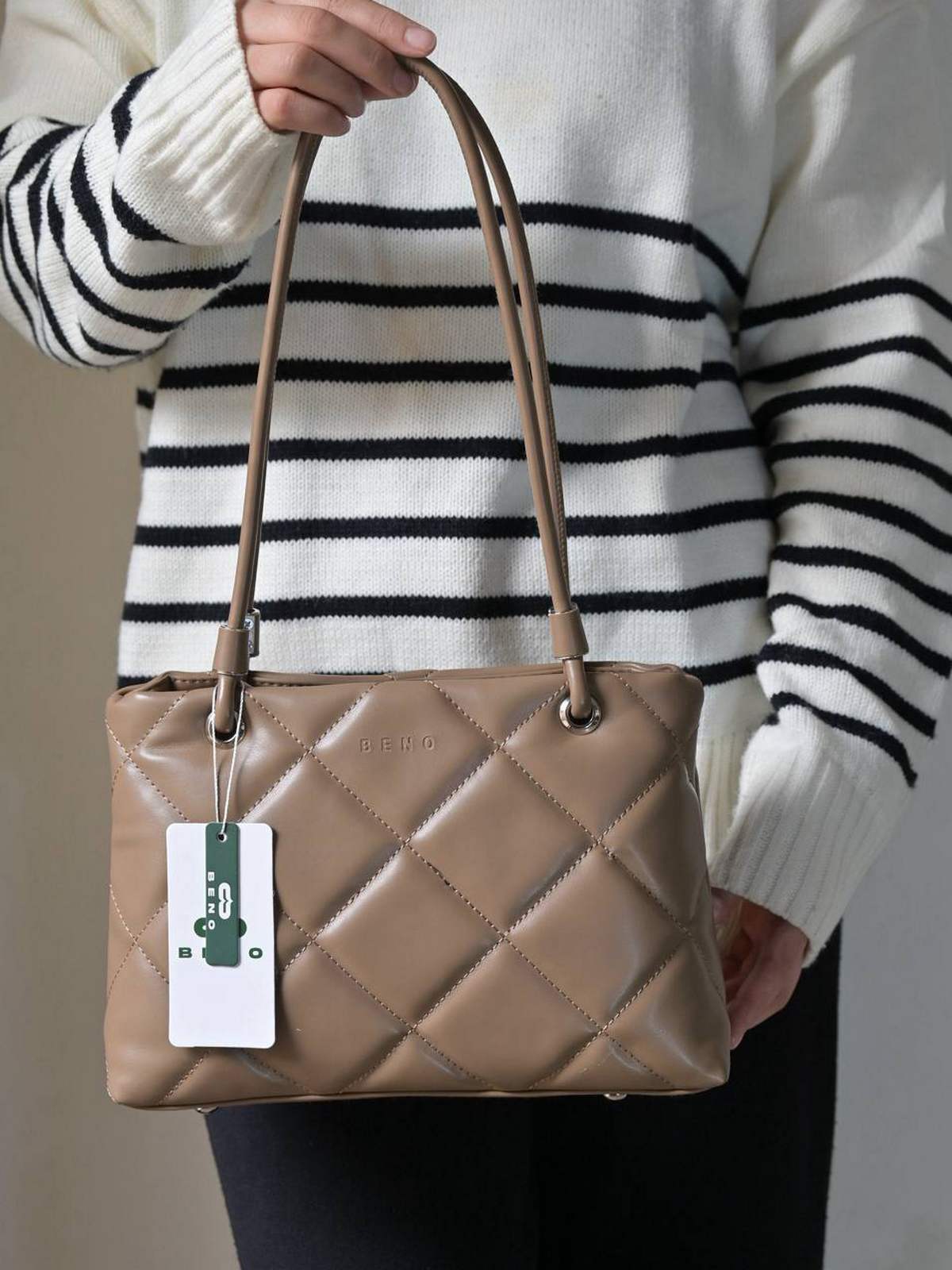 IMG_20260216_193808_716 کیف دوشی زنانه بنو مدل سوگل کد BENO 4967 - Image 1