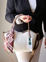 کیف دستی/دوشی زنانه بنو مدل شبنم کد BENO 5049 - Image 4